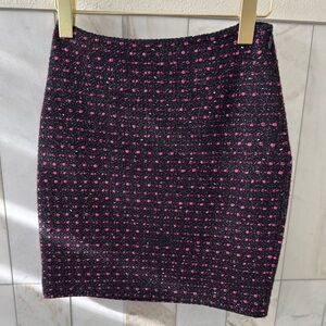 St. John Knit Elegant Black and Pink Tweed Skirt